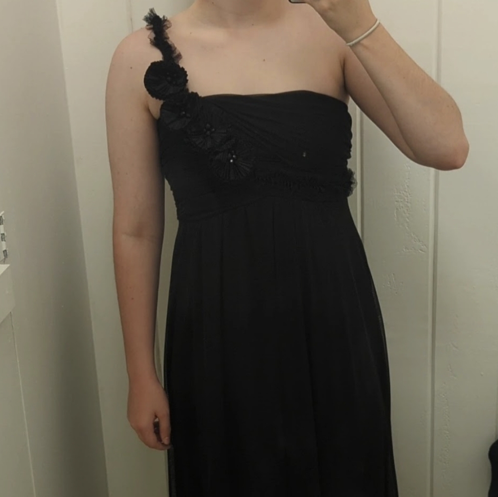 City Triangles Black Chiffon One Shoulder Prom/Homecoming Formal Evening Gown